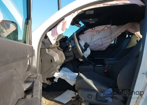 2025 Toyota Tacoma Sr5 z USA, uszkodzony, nr VIN 3TMKB5FN7SM036979